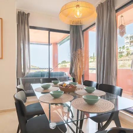 Calma Cascada Seaview Apartment
